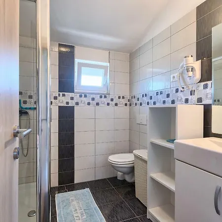 Apartamento Sara-naomi With Private Parking Place