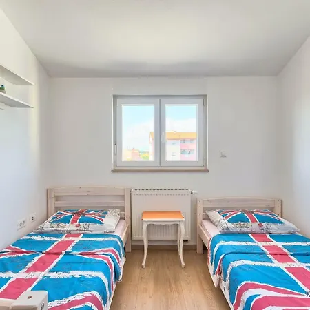 Apartamento Sara-naomi With Private Parking Place
