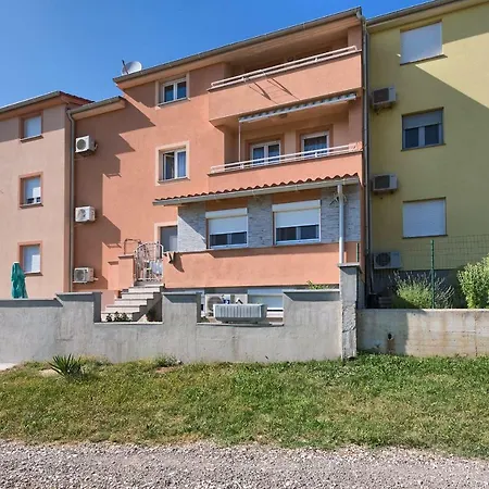 Sara-naomi With Private Parking Place Apartamento *